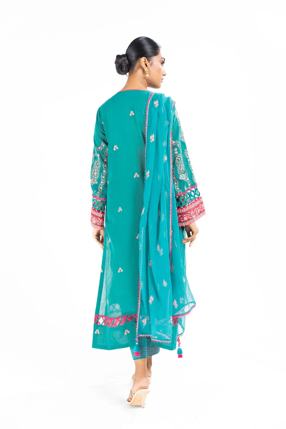 4 Pc Embroidered Lawn Shirt With Embroidered Poly Chiffon Dupatta